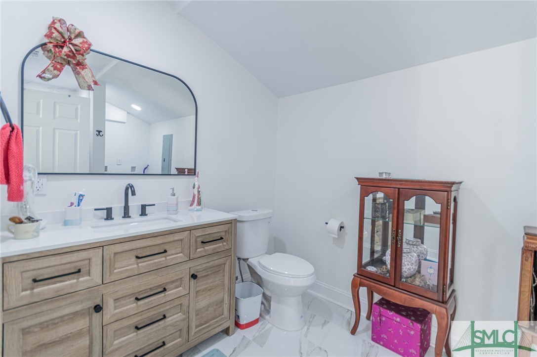 120 Burbank Boulevard Property Photo 13