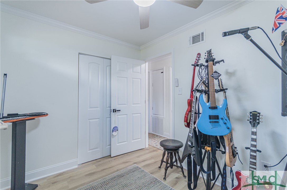 120 Burbank Boulevard Property Photo 18