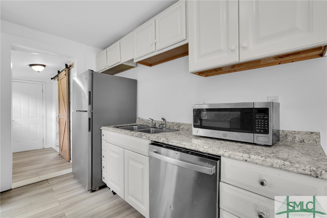 627 W 48th Street Property Photo 19