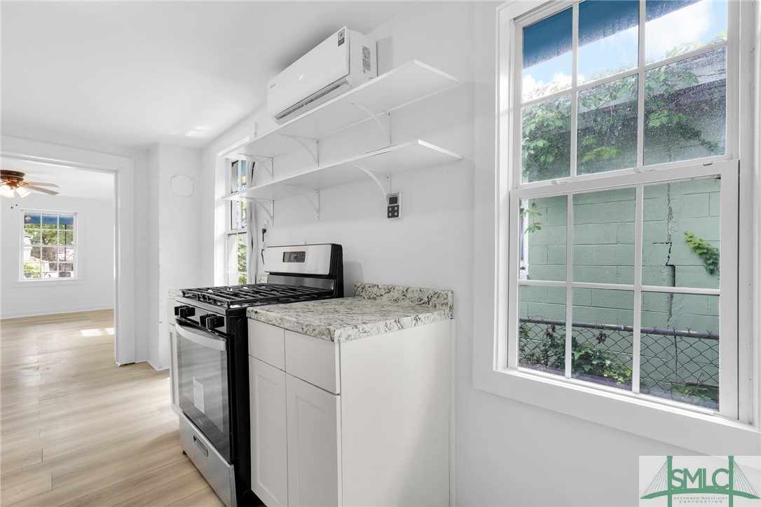 627 W 48th Street Property Photo 21