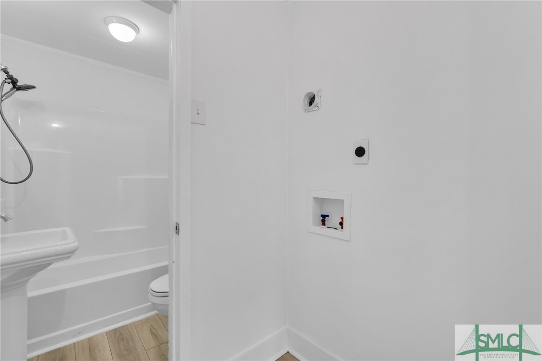 627 W 48th Street Property Photo 28