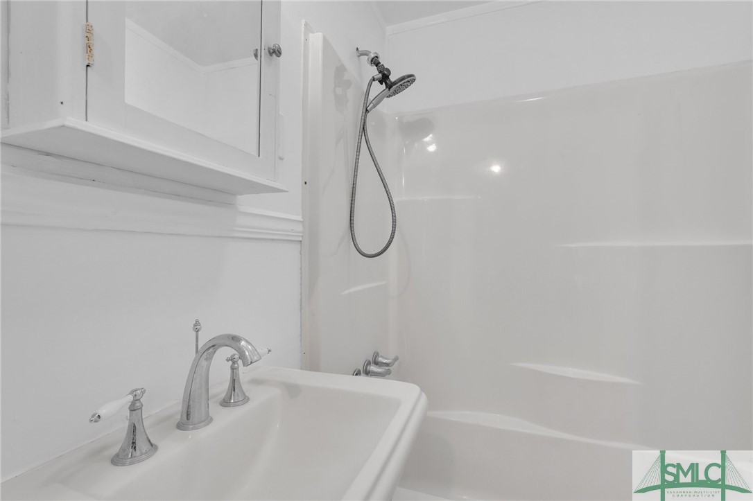 627 W 48th Street Property Photo 30