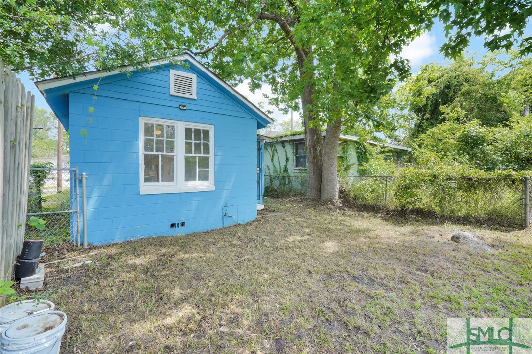 627 W 48th Street Property Photo 44