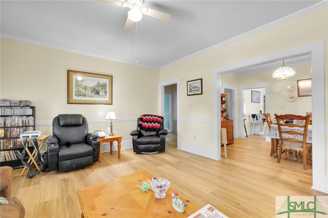 614 S Main Street Property Photo 9