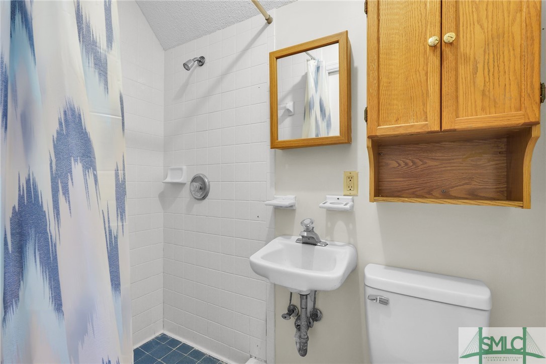 614 S Main Street Property Photo 32