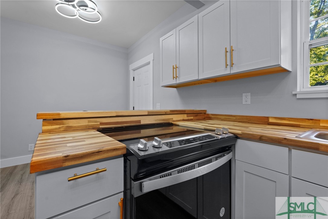 3205 Burroughs Street Property Photo 23