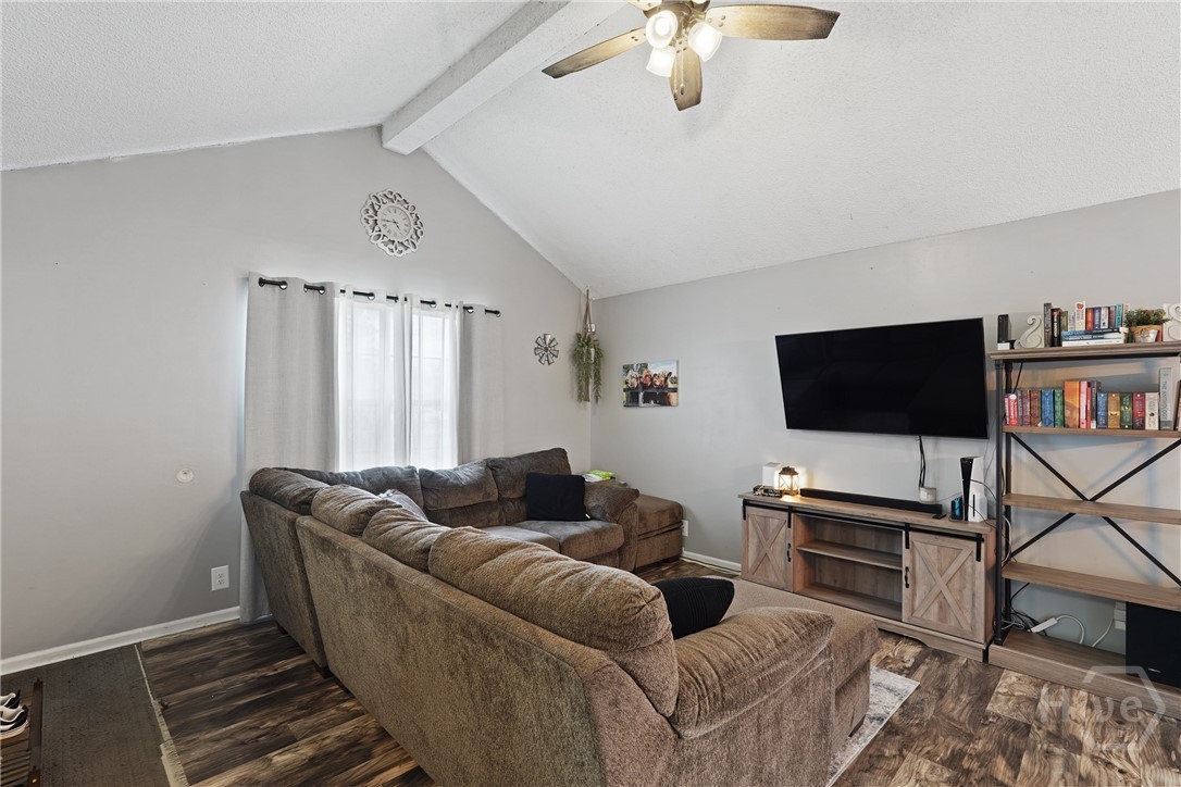 1405 Desert Storm Drive Property Photo 6