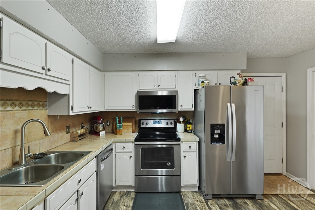 1405 Desert Storm Drive Property Photo 14