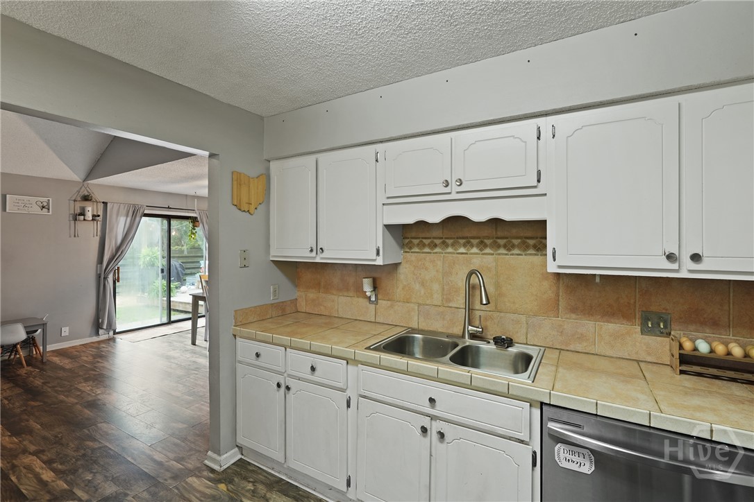 1405 Desert Storm Drive Property Photo 18