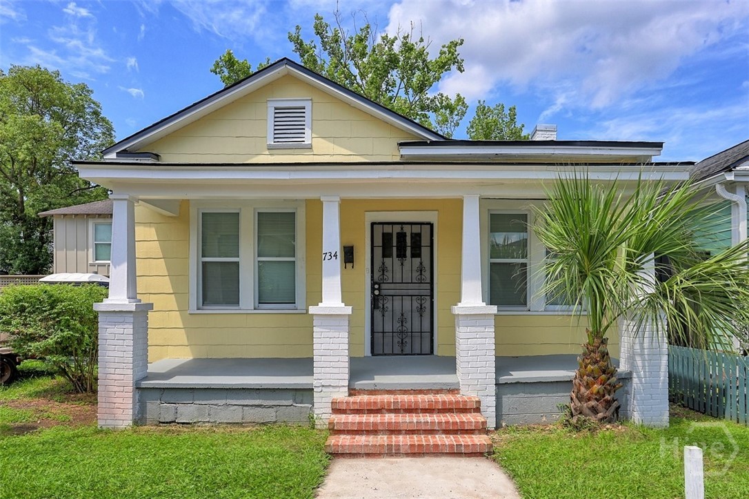 734 E 38th Street