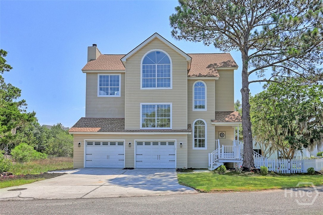 98 Picket Property Photo 1