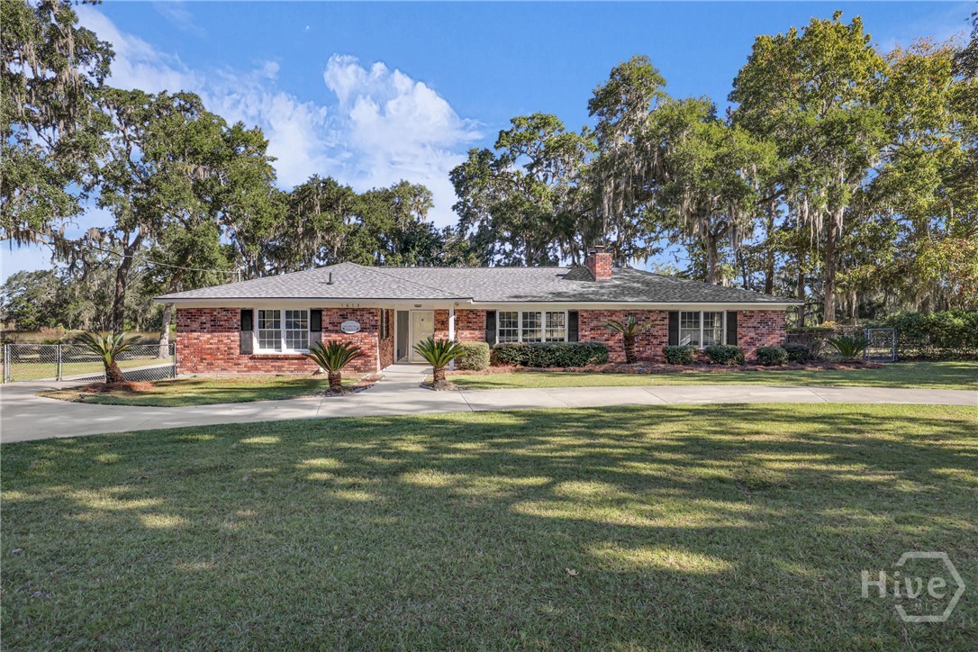 1613 Lake Drive Property Photo 1