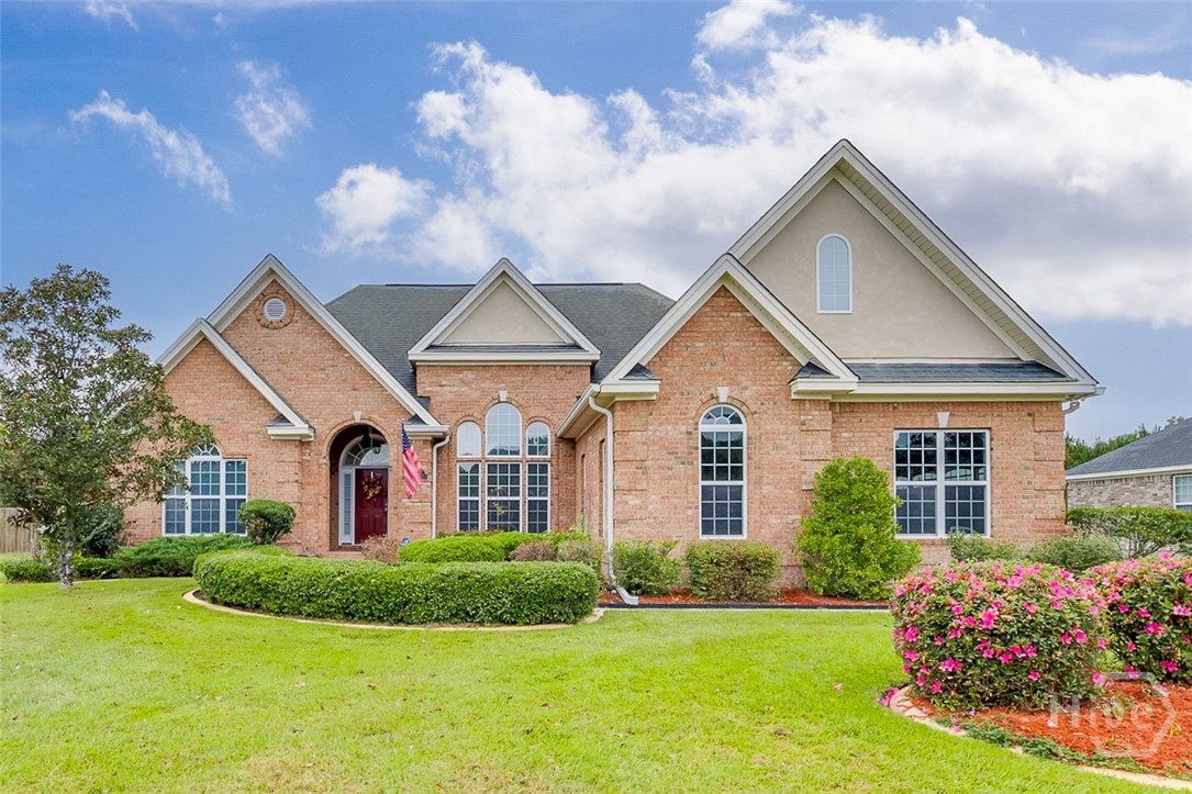 213 English Oak Drive Property Photo 1