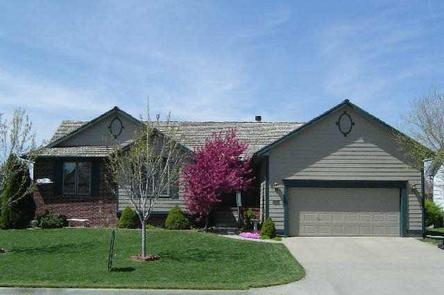9529 Brookridge Property Photo 1