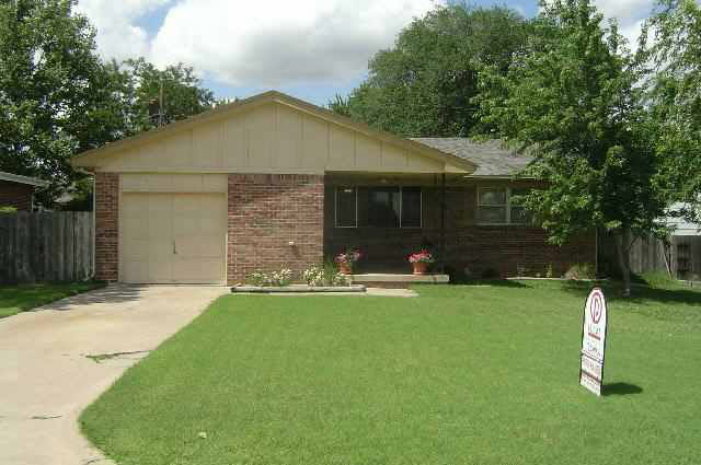 5620 E 41st N Property Photo 1