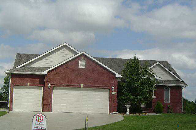 3114 N Ridgeport Property Photo 1