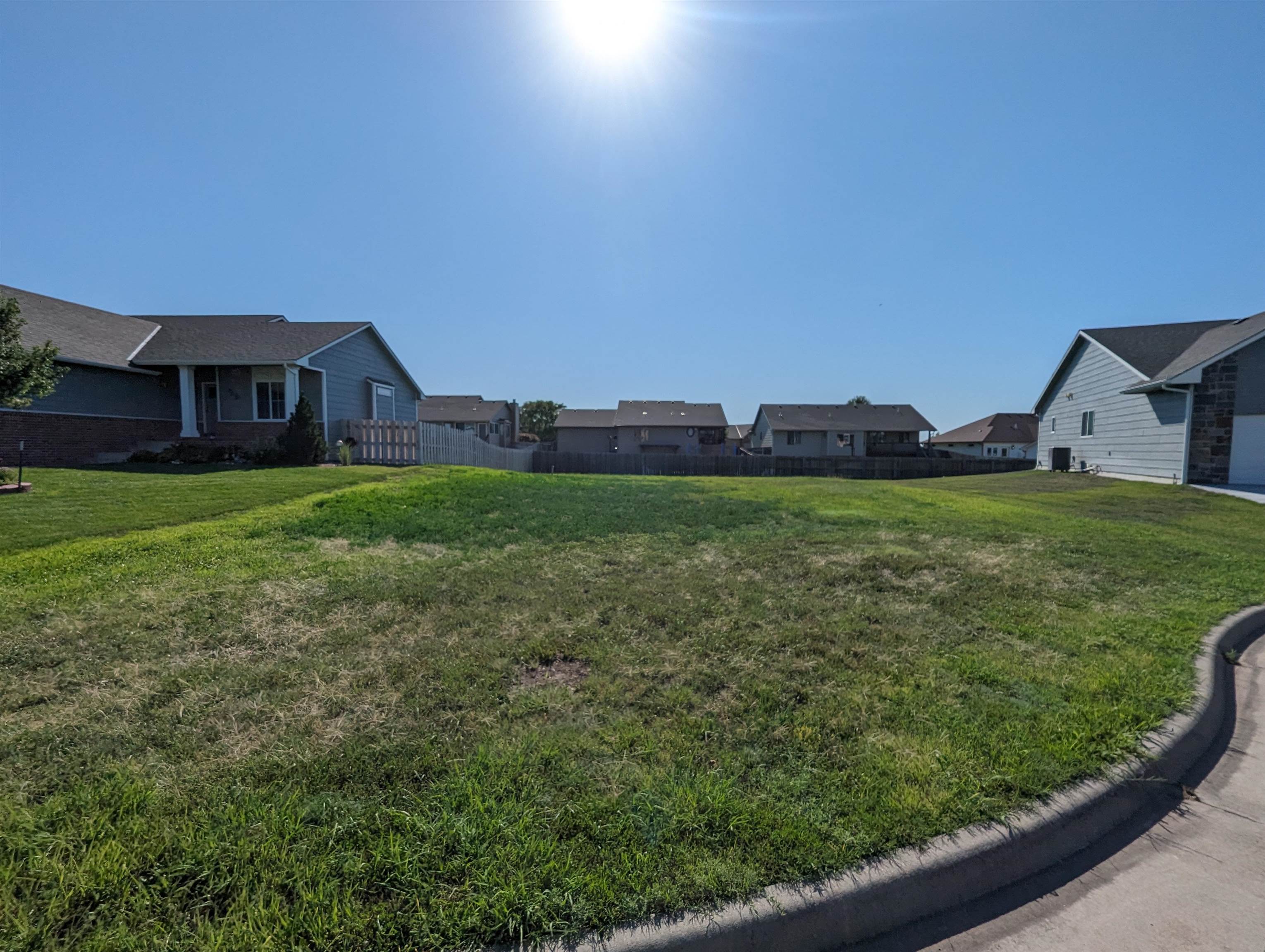 214 Springlake Ct Property Photo