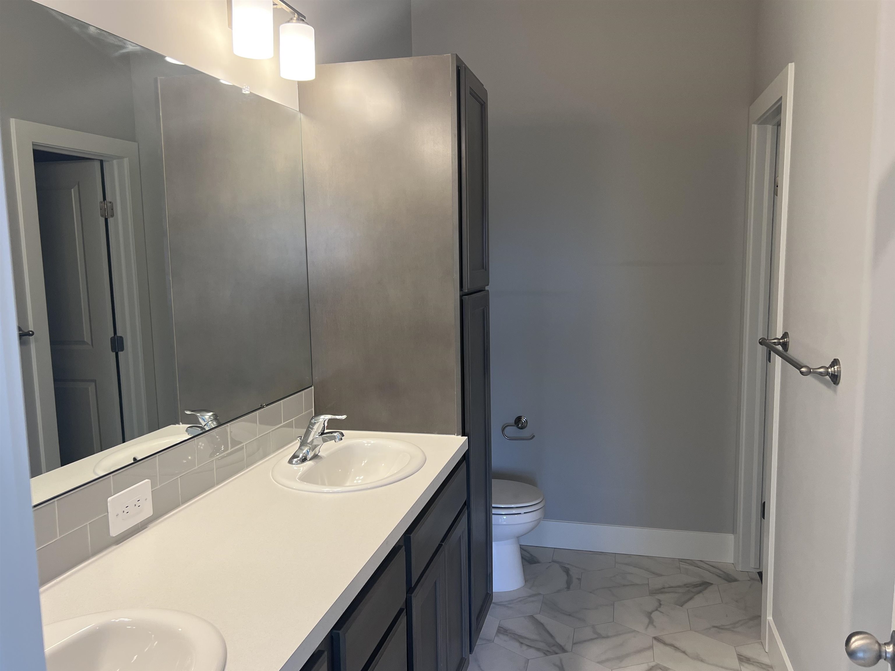 2323 S Hickory Creek St Property Photo 21