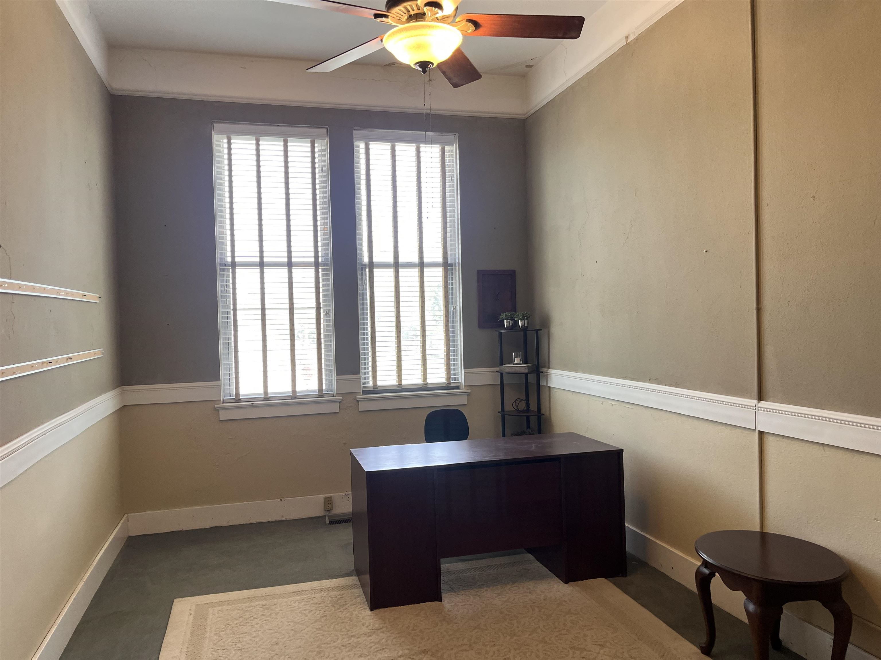 400 S Main Property Photo 30