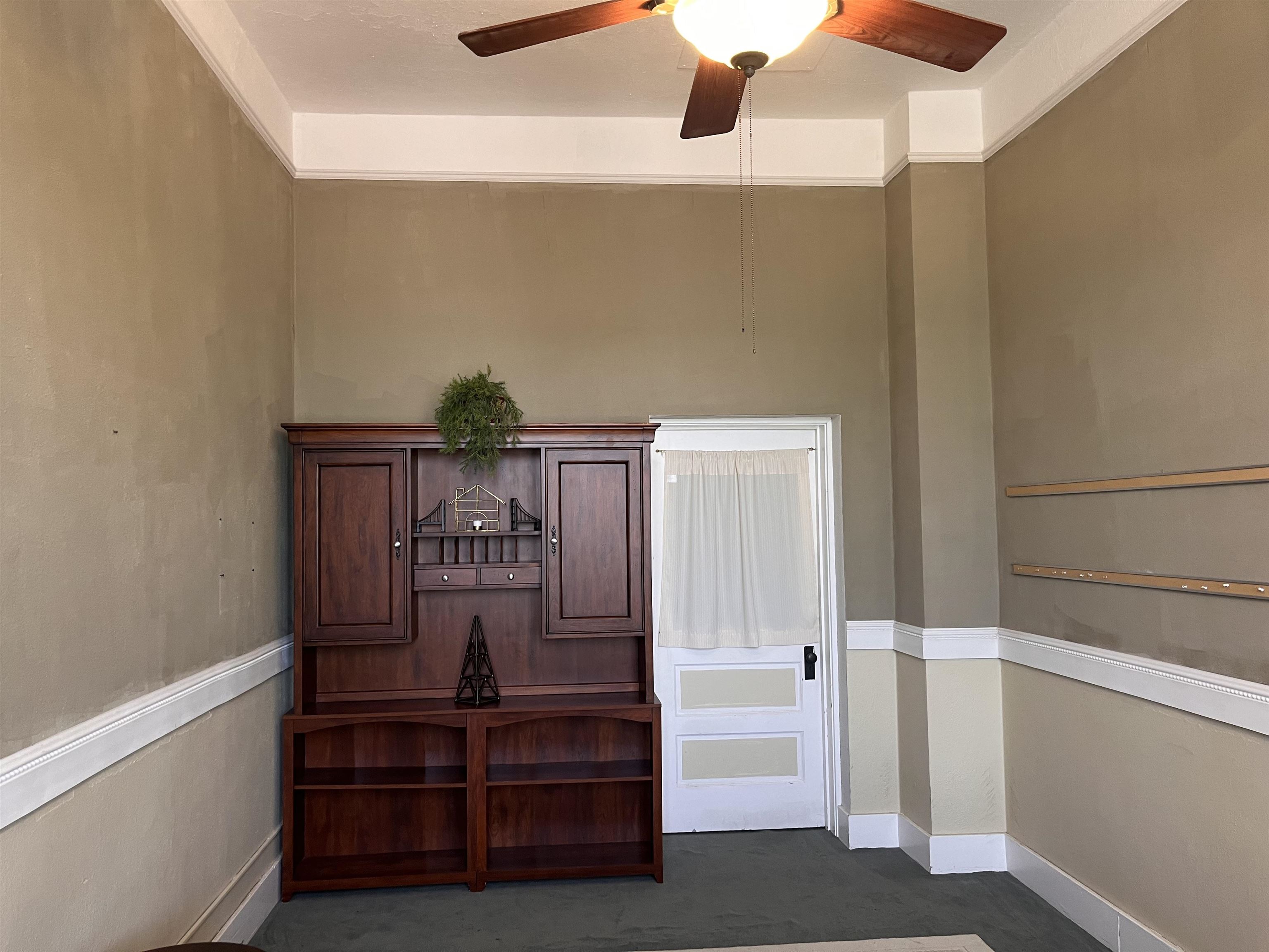 400 S Main Property Photo 33
