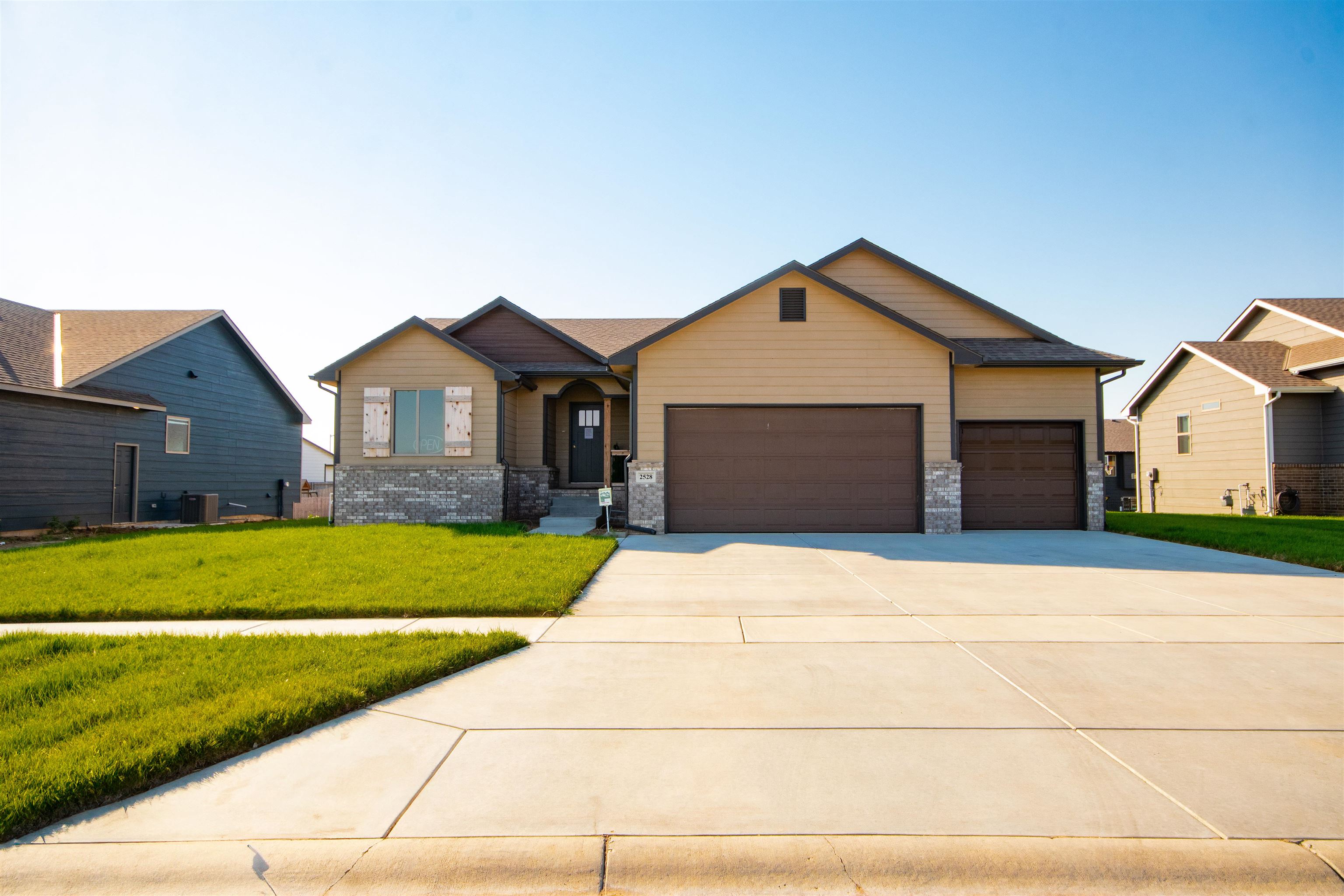 2528 Spring Meadows Ct Property Photo 1
