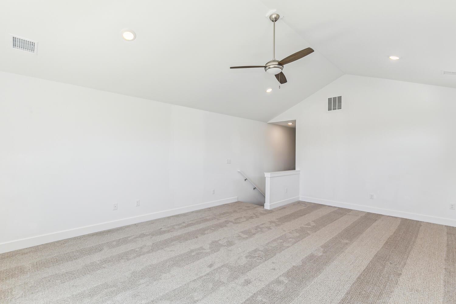 419 E Park Pl Property Photo 8