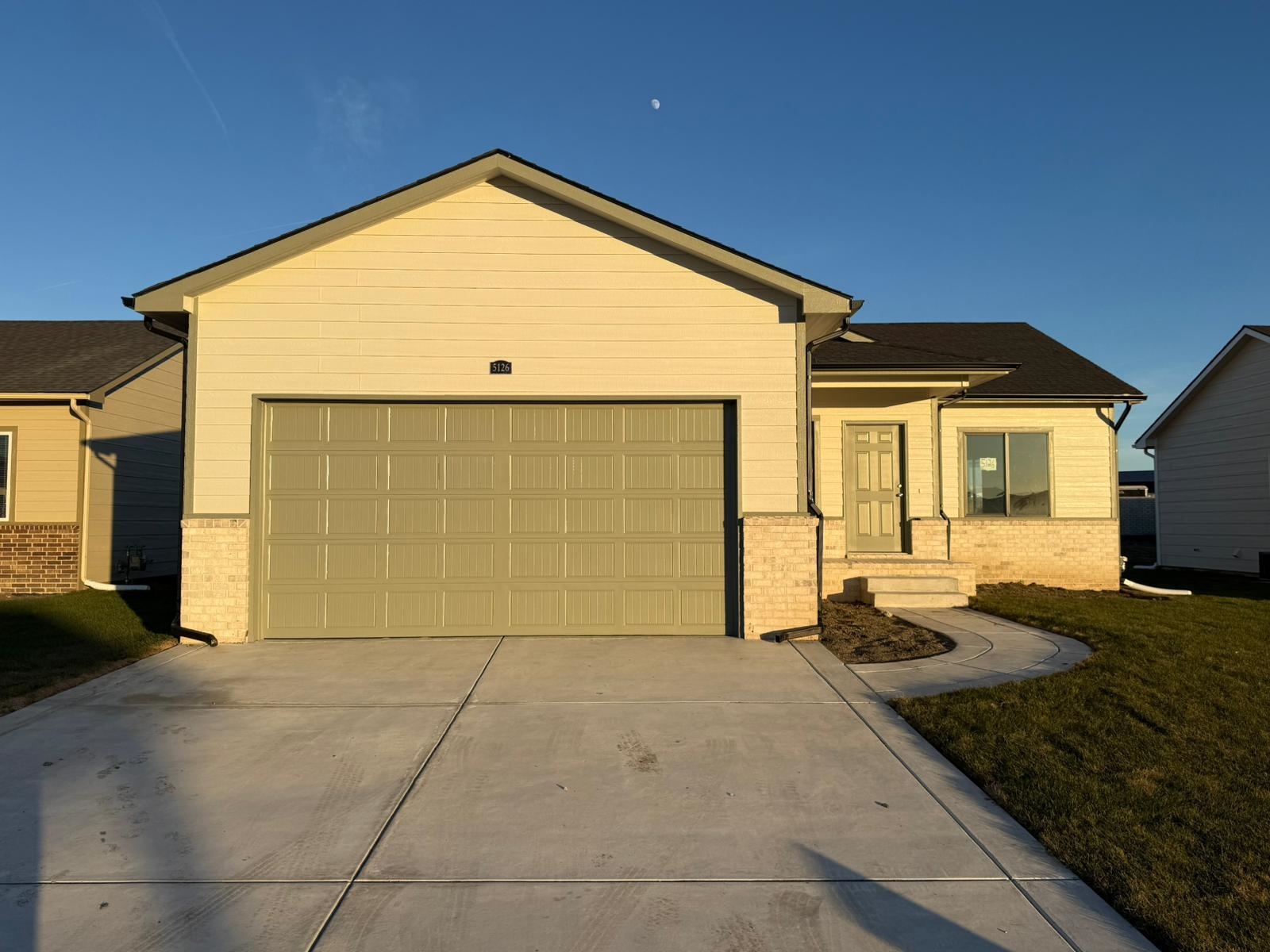 5020 N Toben Dr Property Photo 1