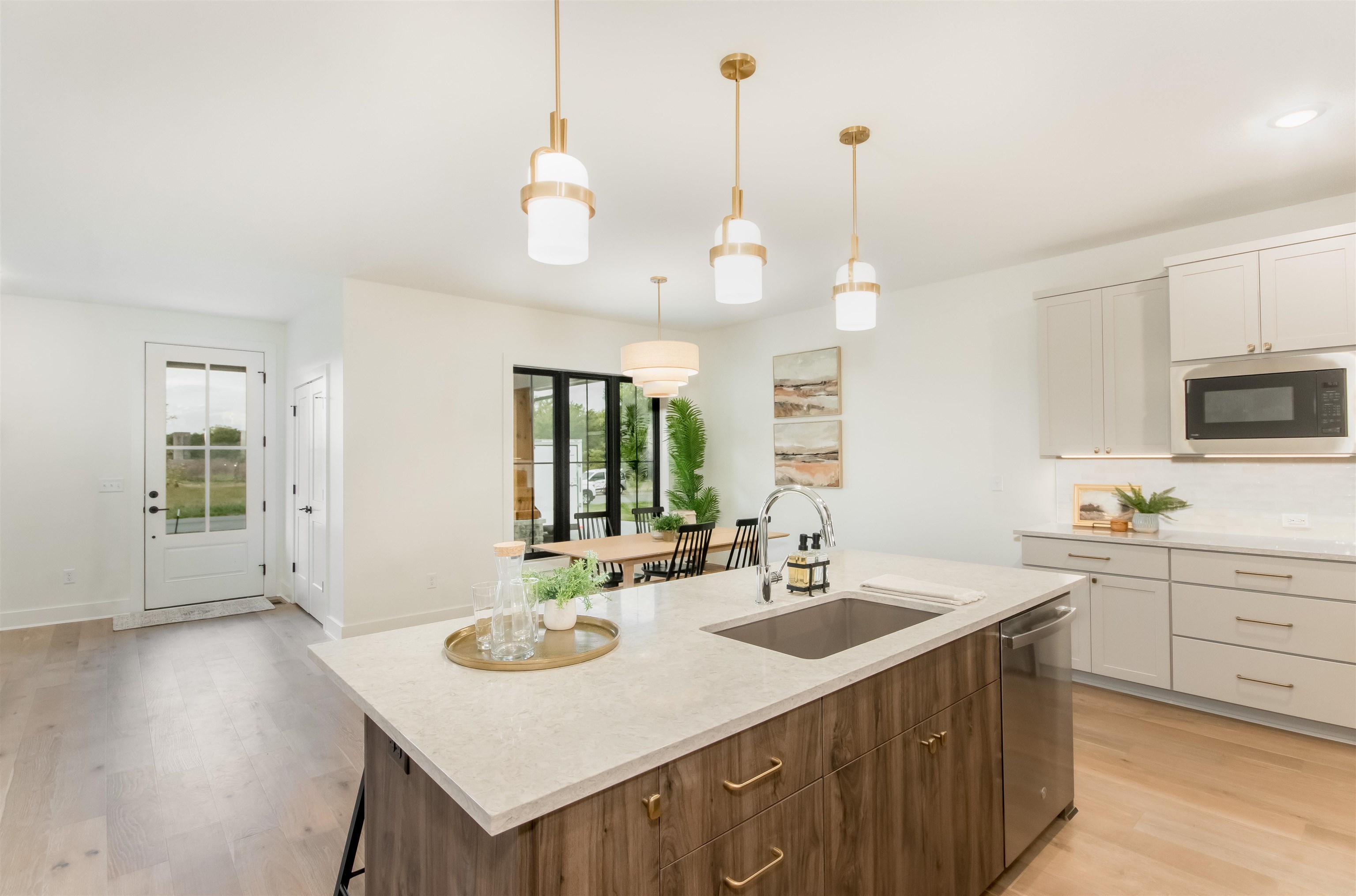 329 N Sarah Ct Property Photo 9