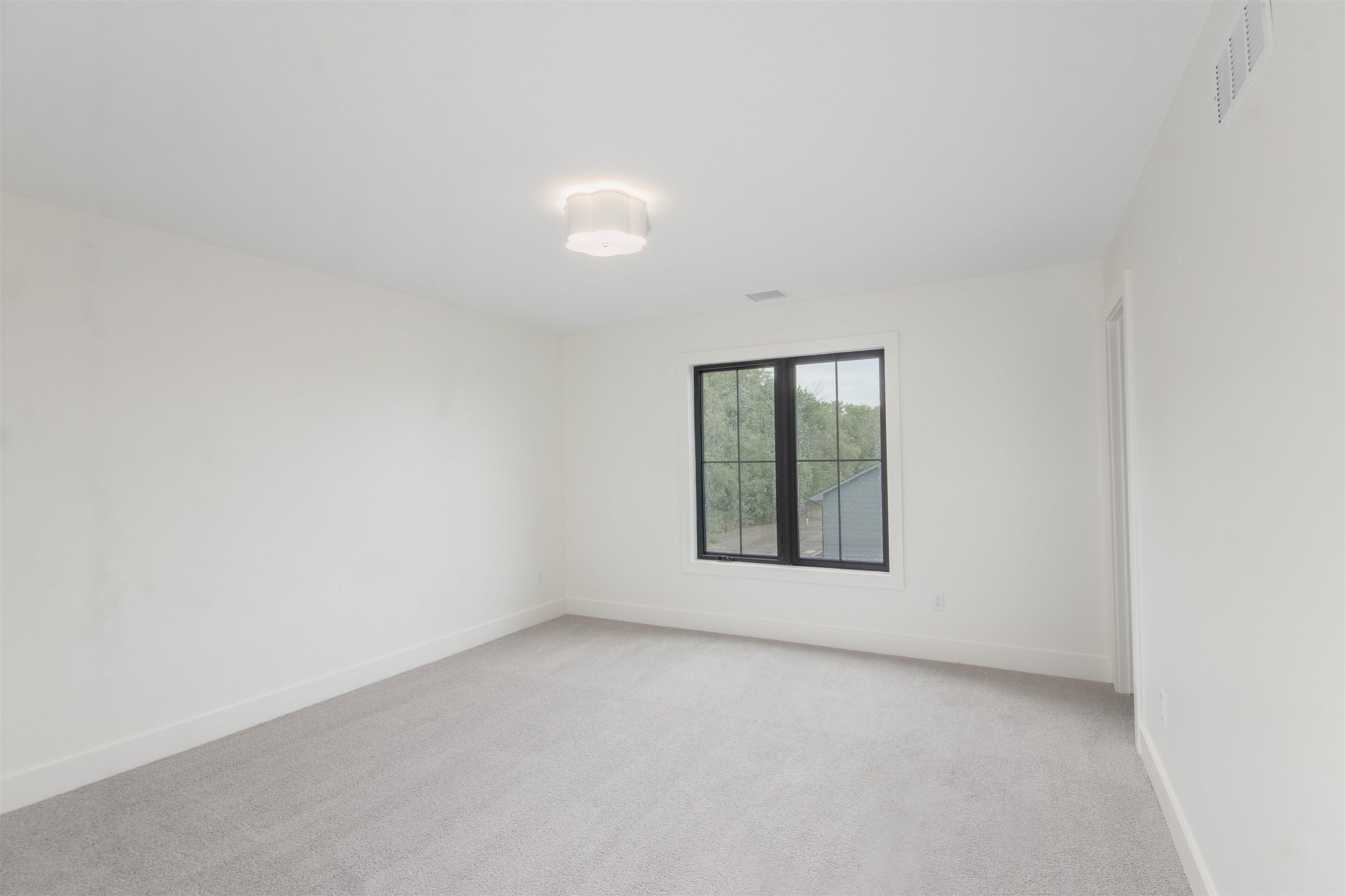 329 N Sarah Ct Property Photo 23