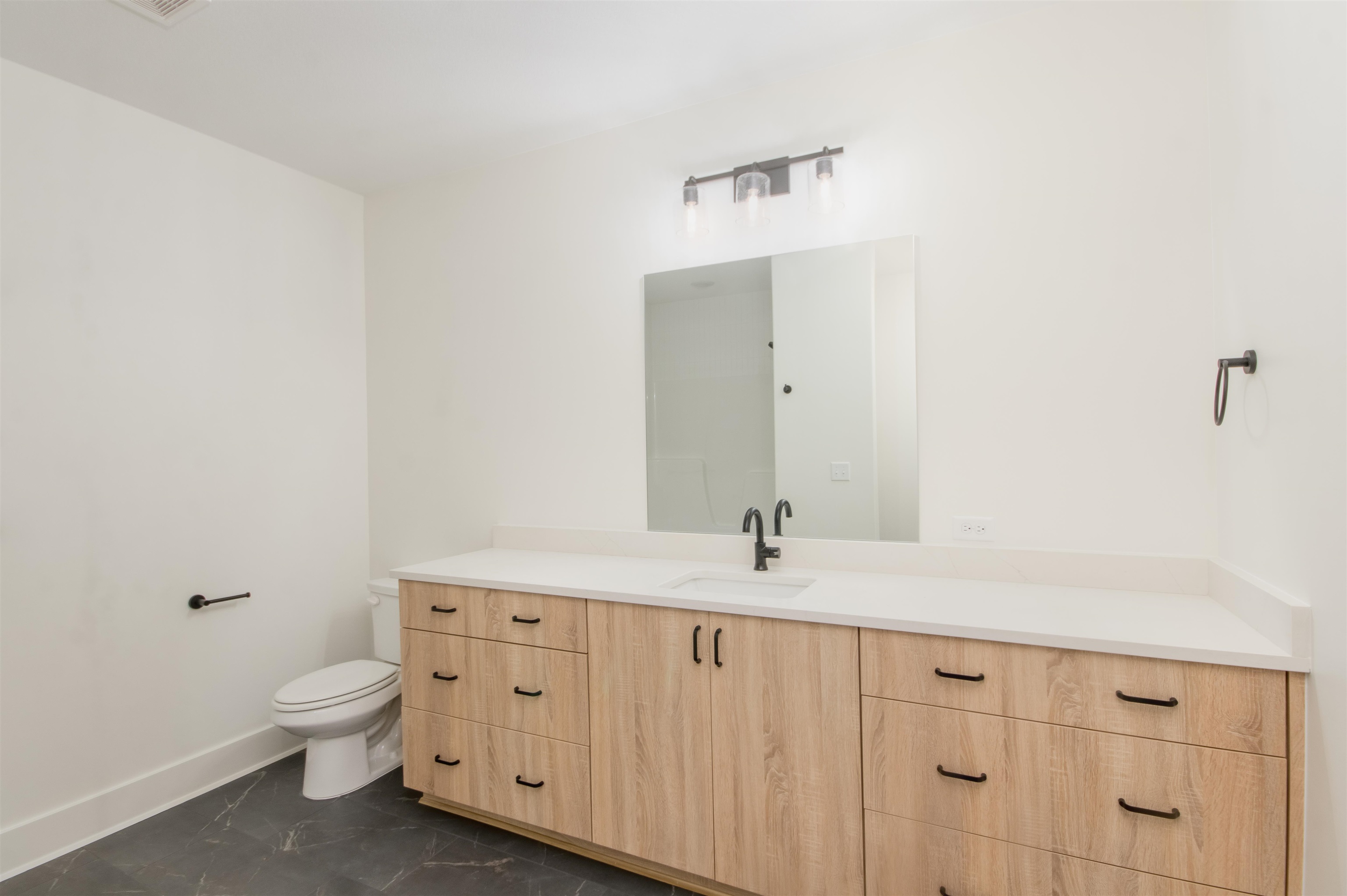 329 N Sarah Ct Property Photo 31