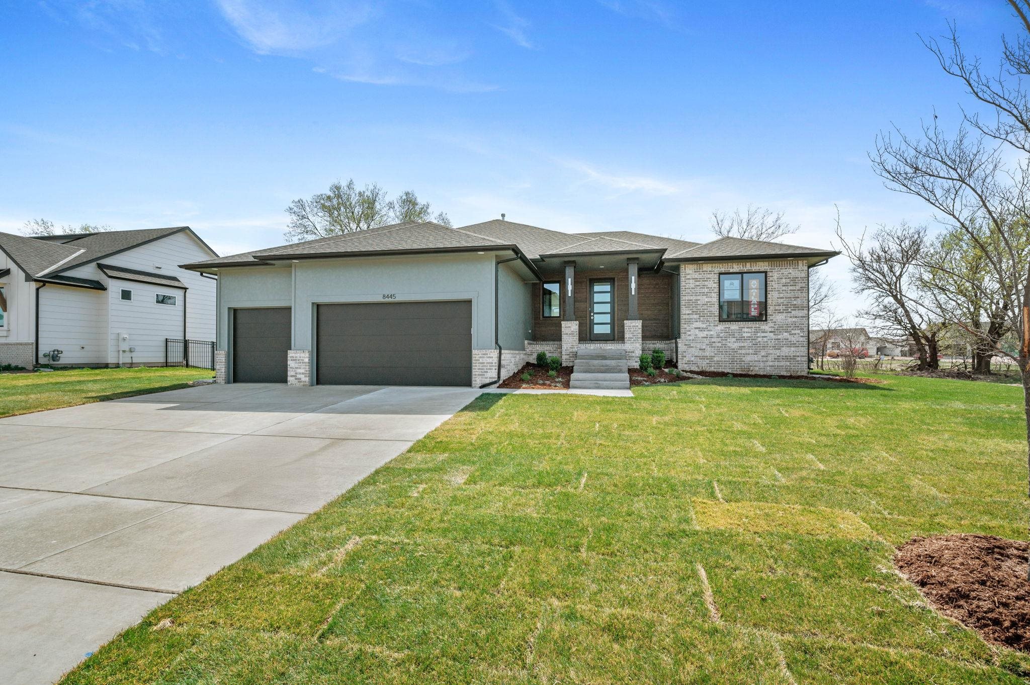 8445 W Mossy Stone St Property Photo 2