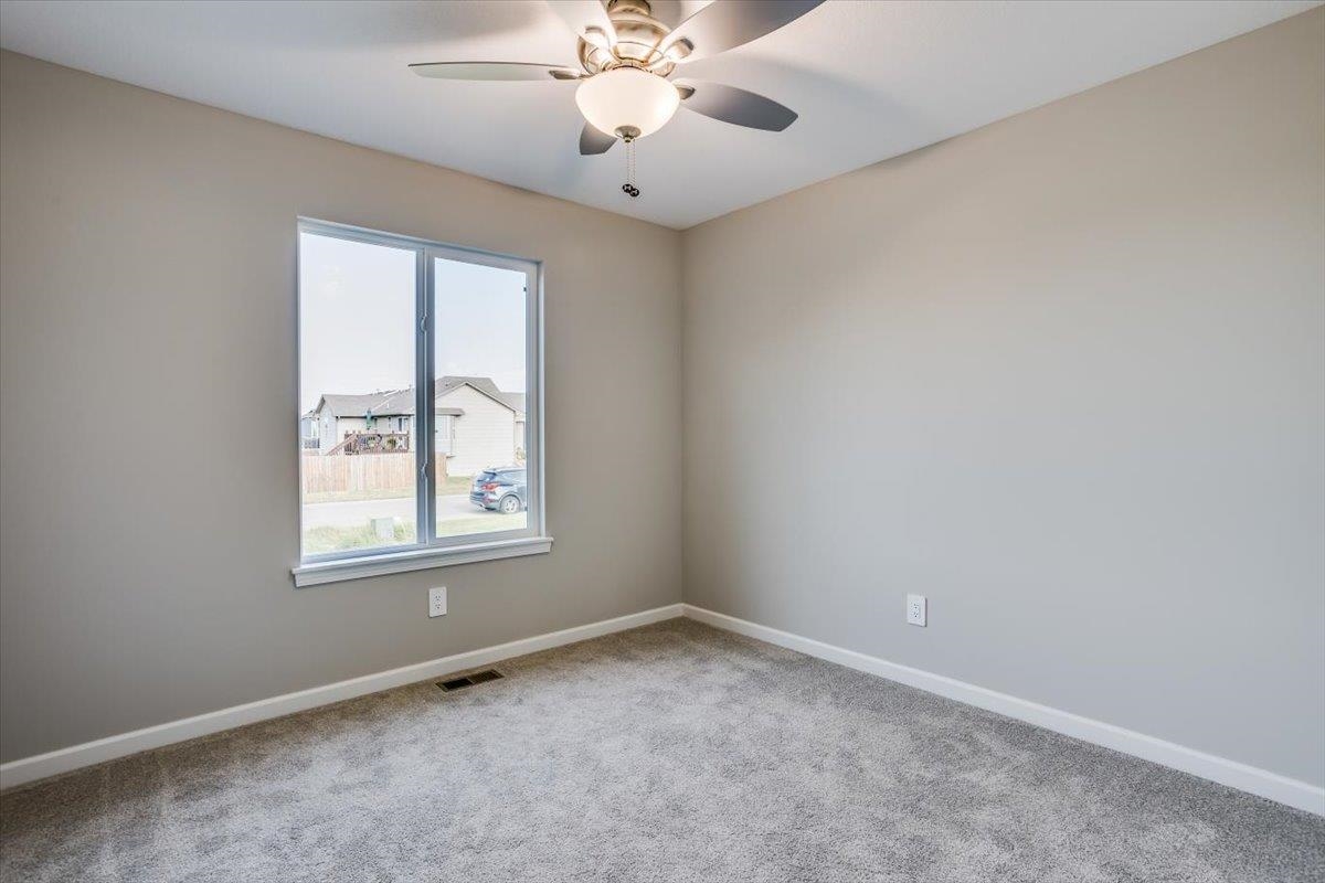 2701 N Mainsgate Dr Property Photo 22