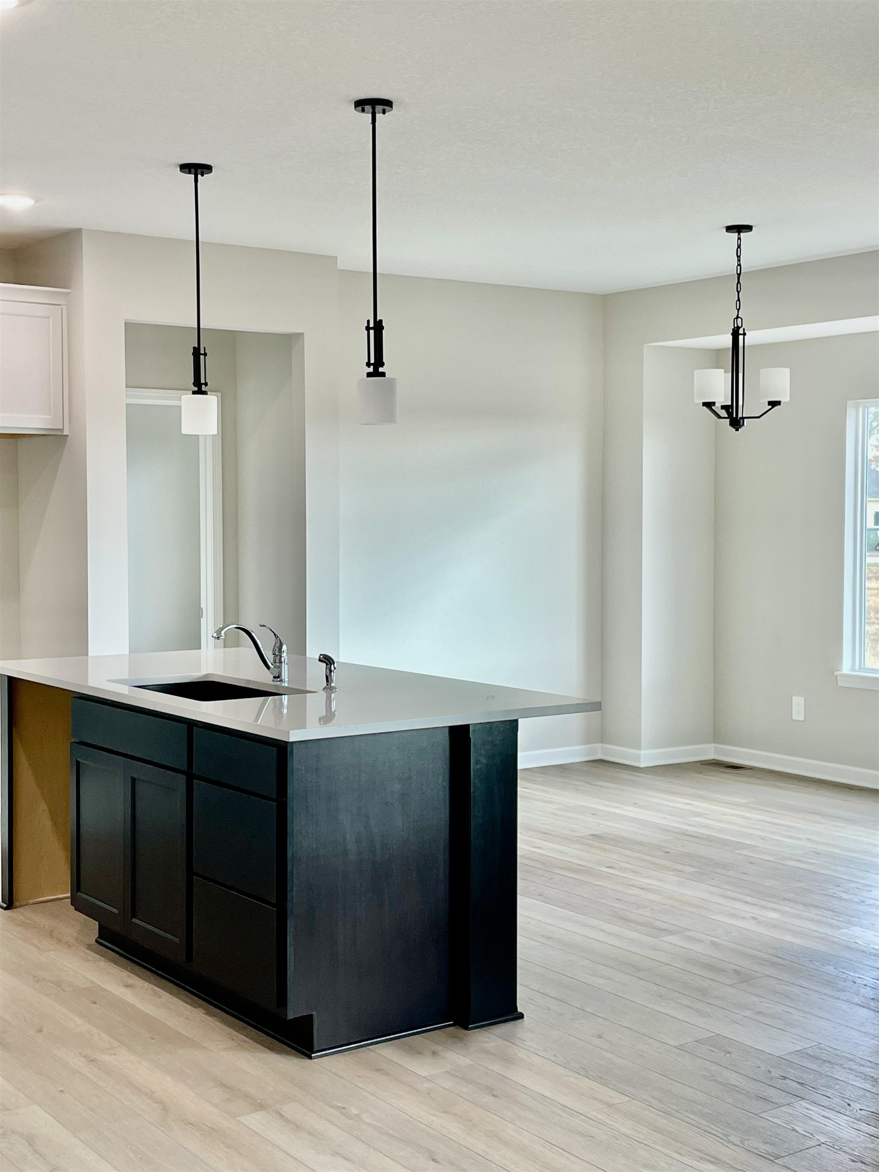 1222 Main Property Photo 4
