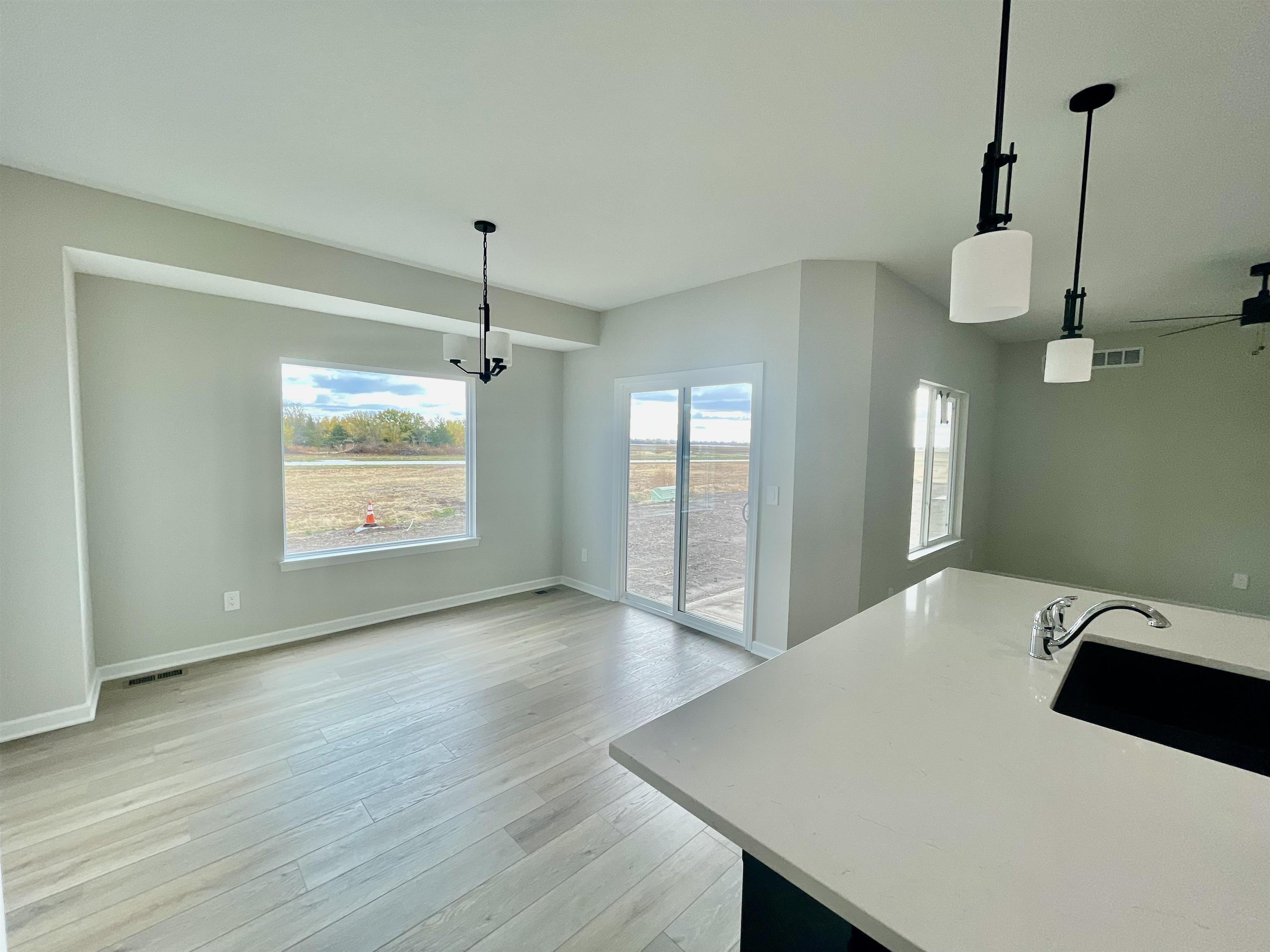 1222 Main Property Photo 5