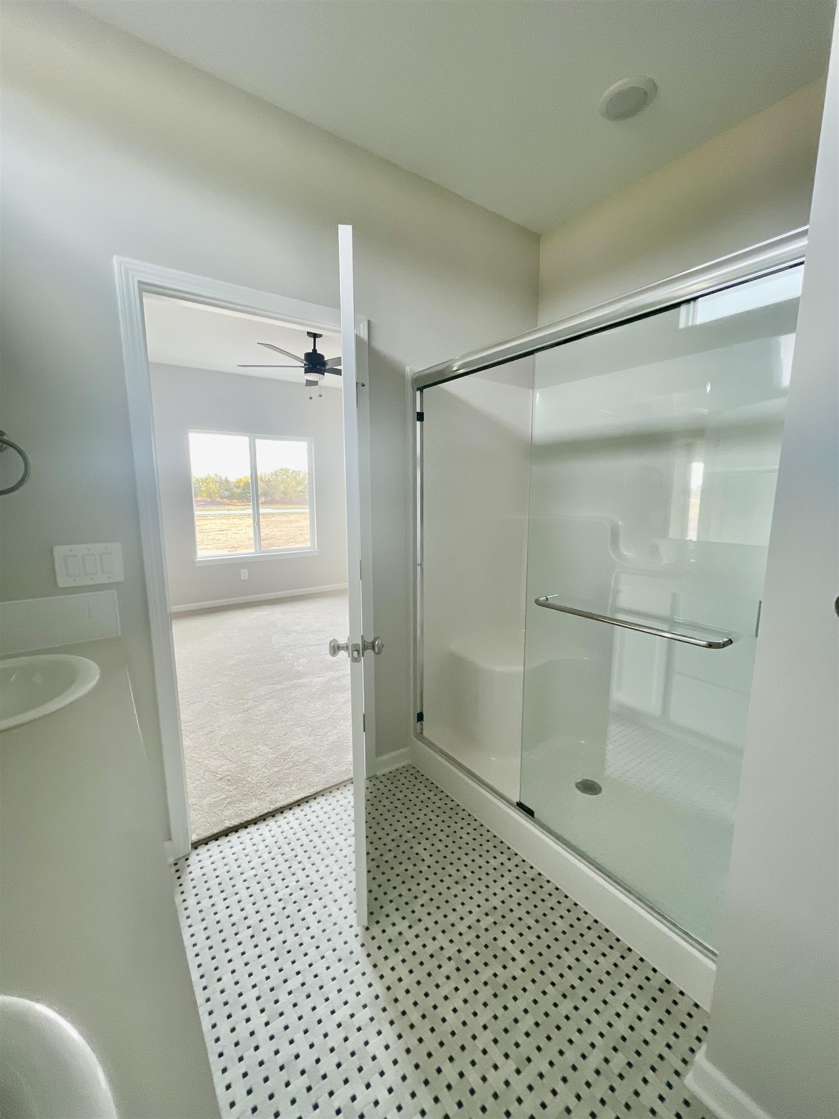 1222 Main Property Photo 9