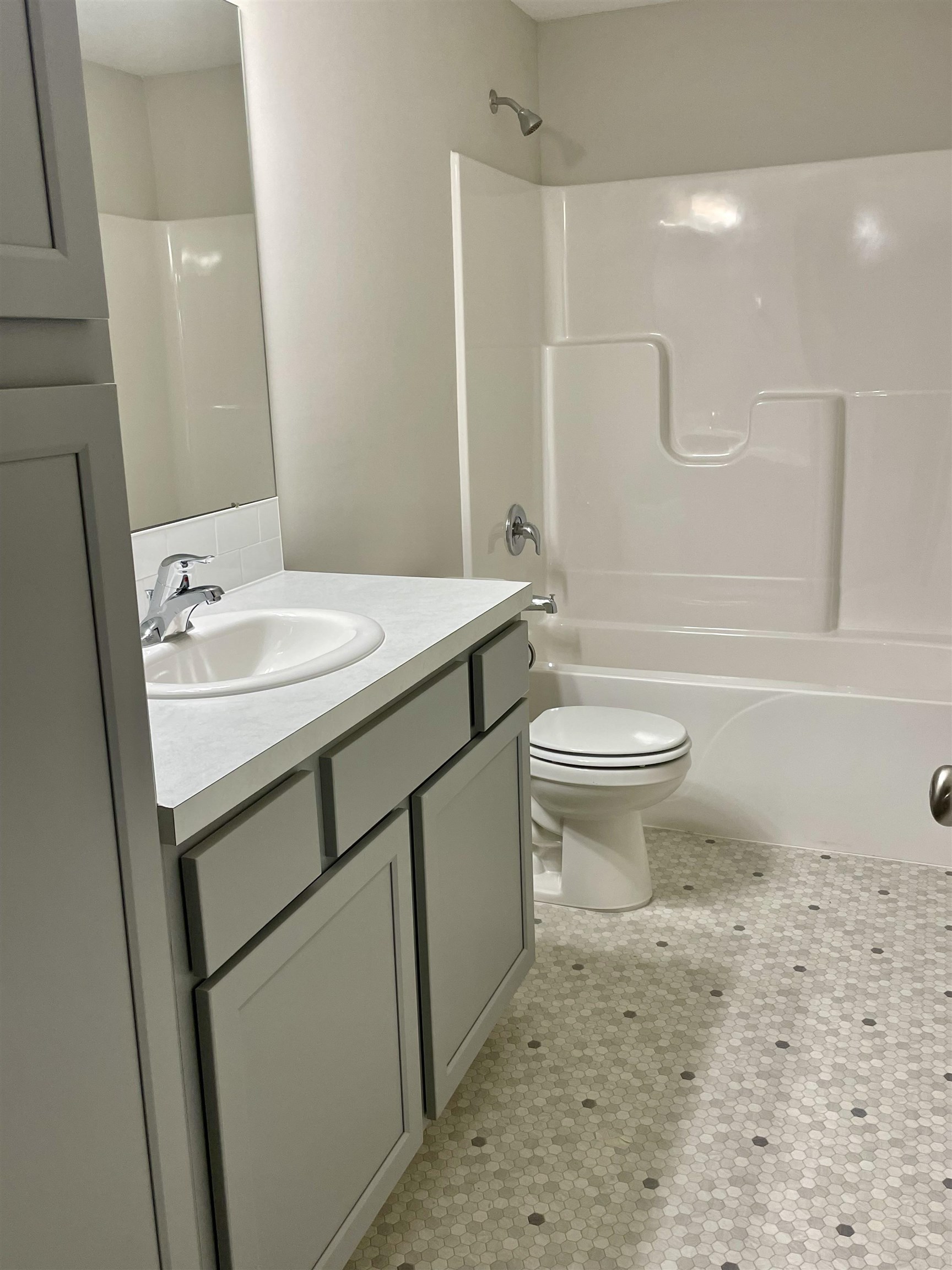 1222 Main Property Photo 11