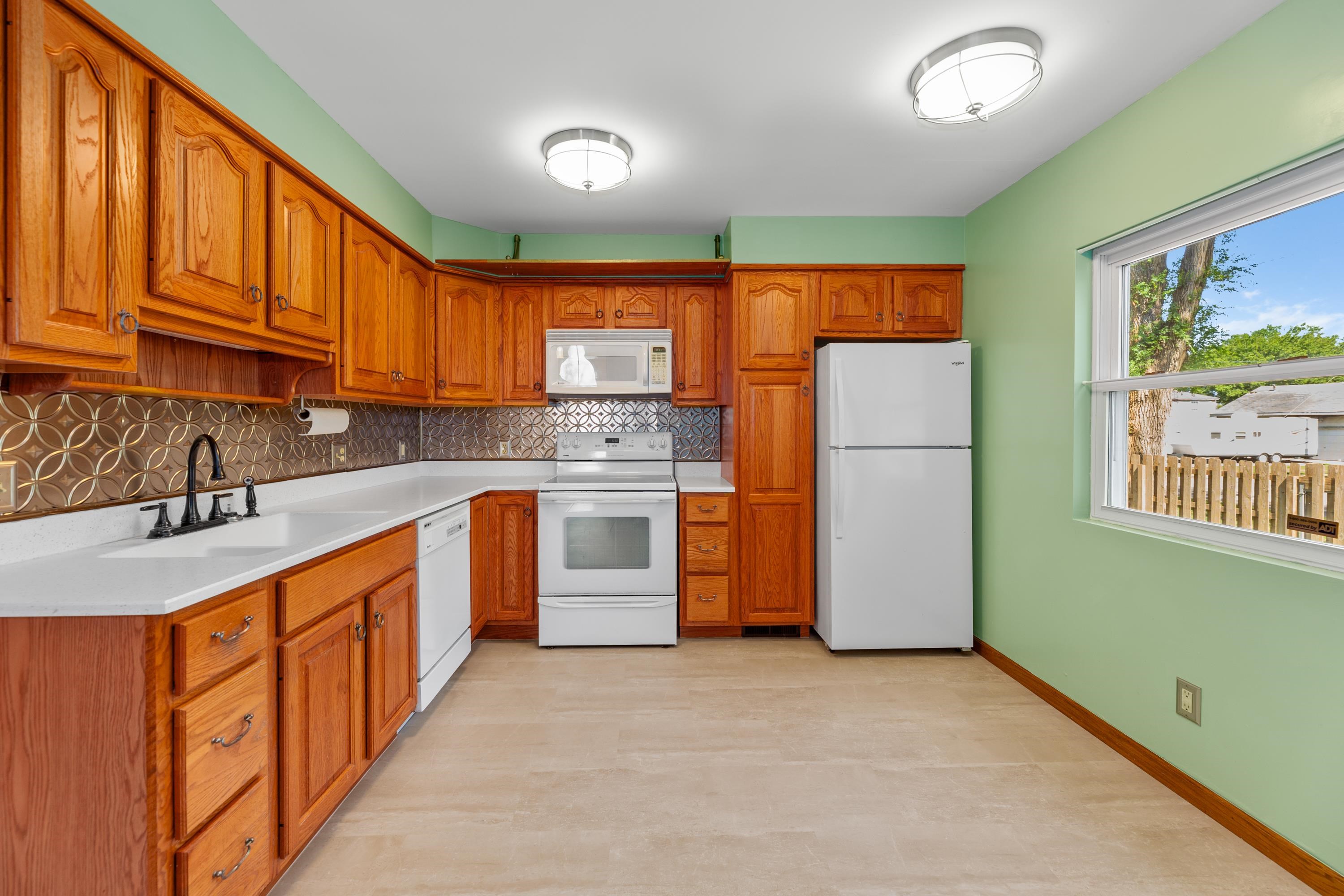 301 Santa Fe Property Photo 13