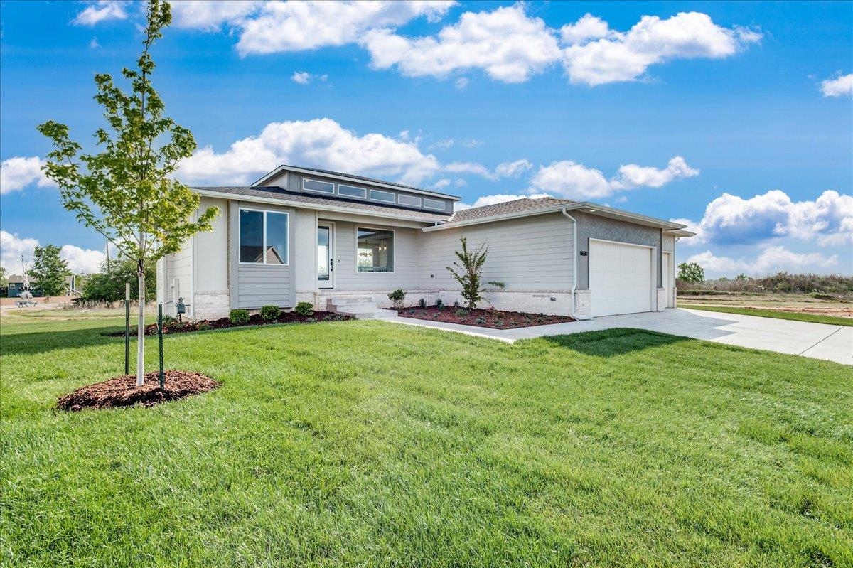 9630 W Cedar Lane Property Photo 3