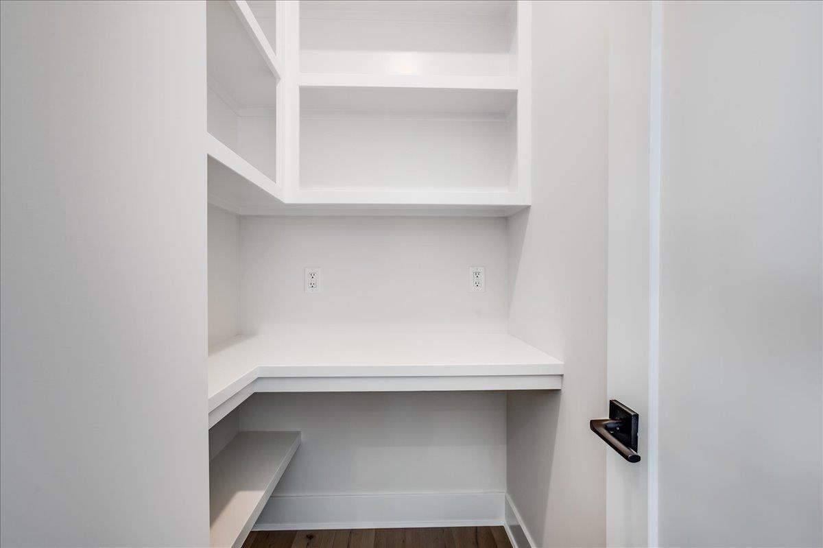 9630 W Cedar Lane Property Photo 13