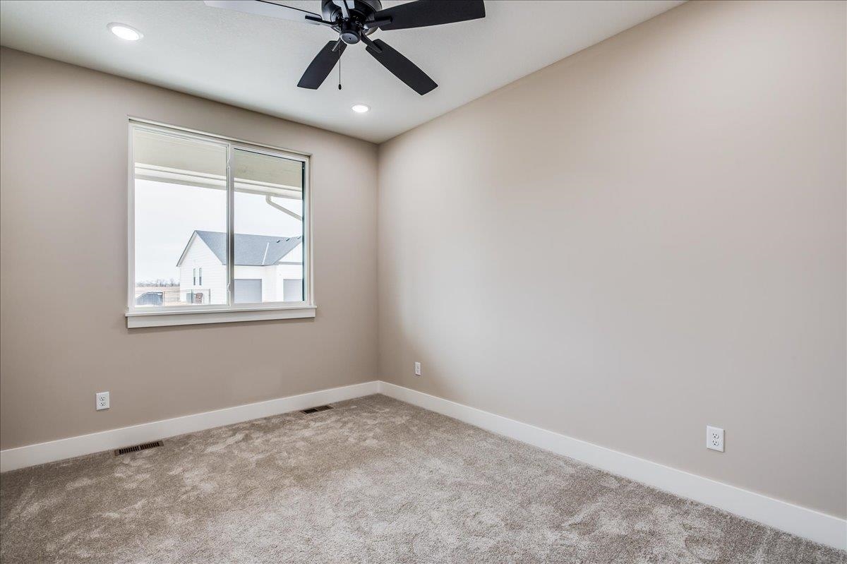 178 S Wellcrest Ct. Property Photo 21