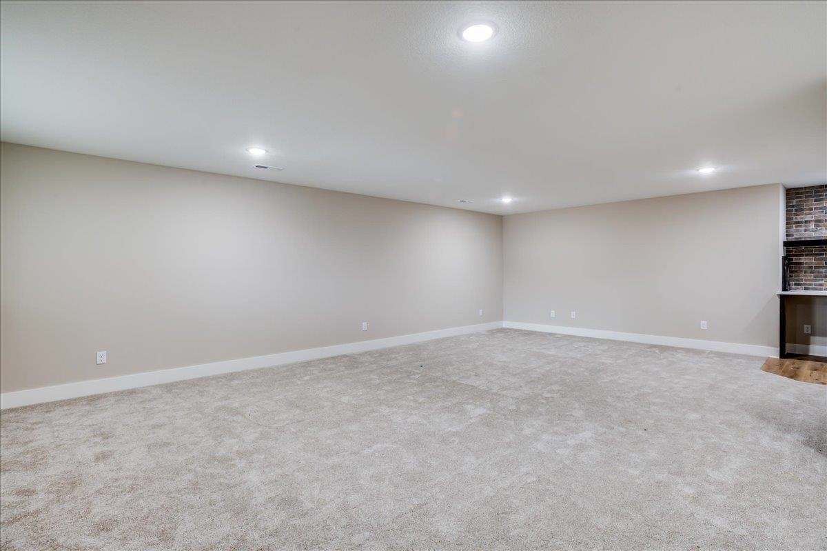 178 S Wellcrest Ct. Property Photo 23