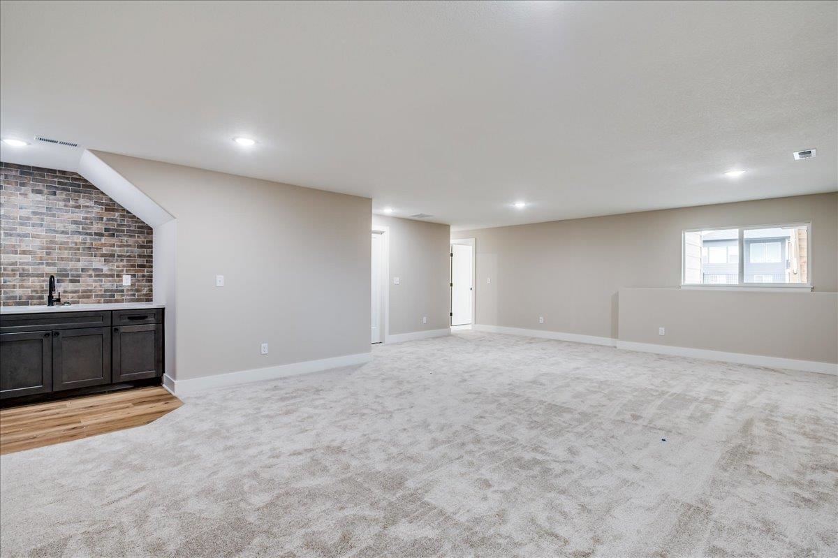 178 S Wellcrest Ct. Property Photo 25