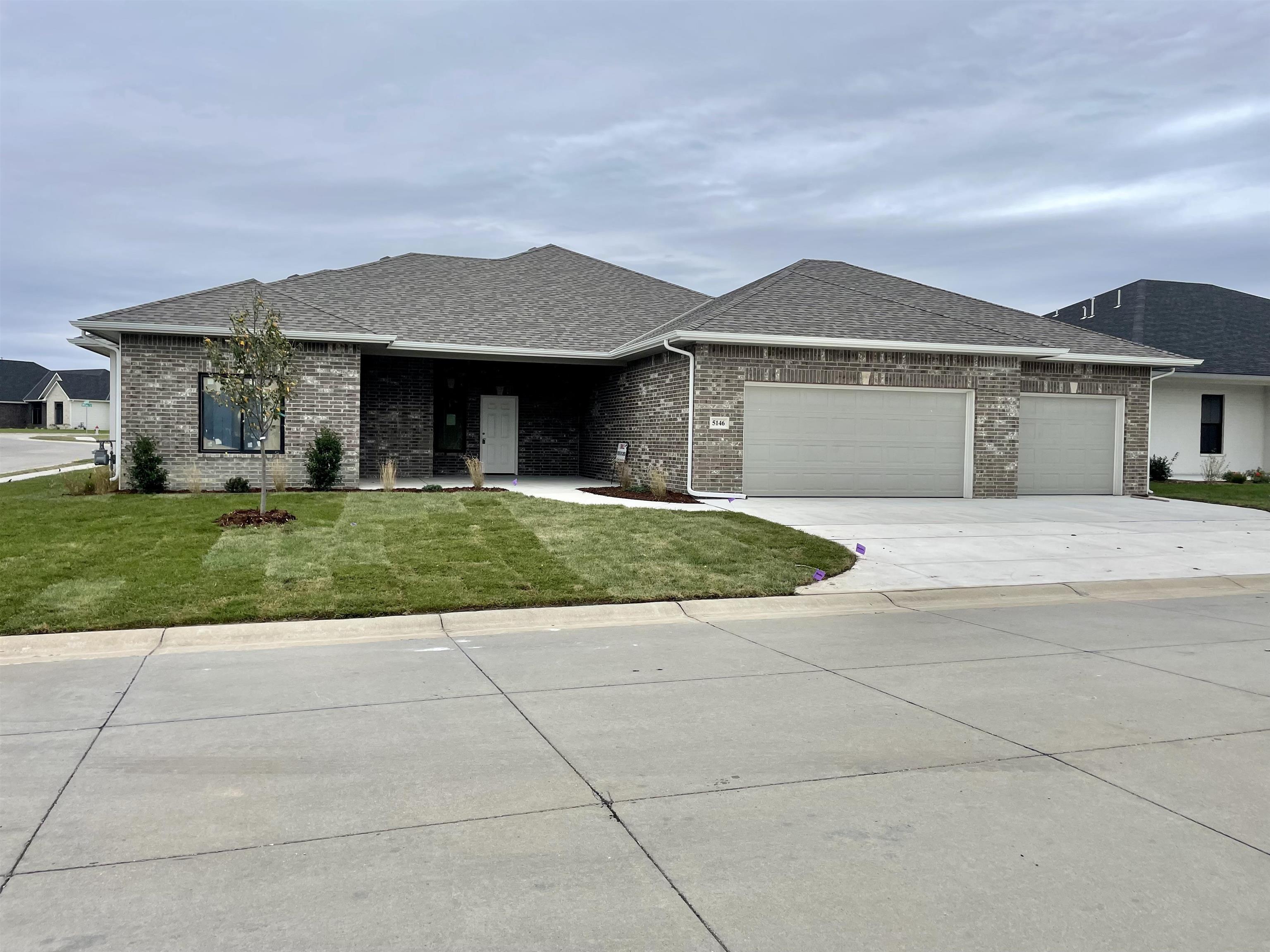 5146 N Lycee St Property Photo 1