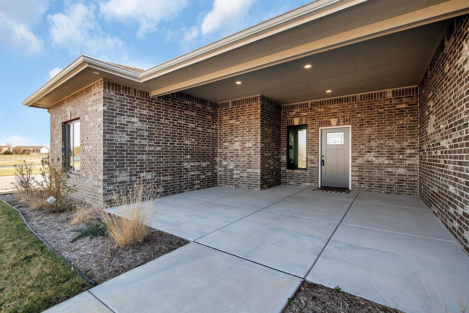 5146 N Lycee St Property Photo 2