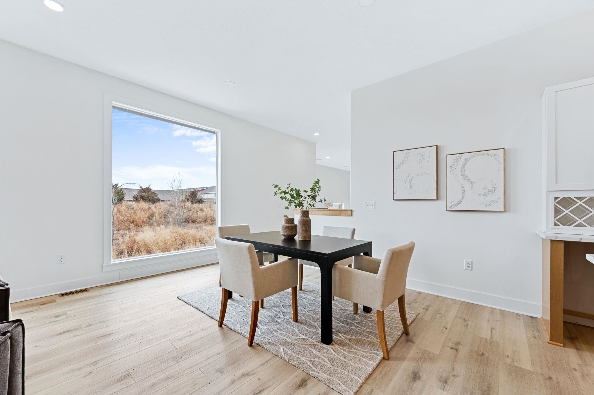 4001 N Estancia Property Photo 6
