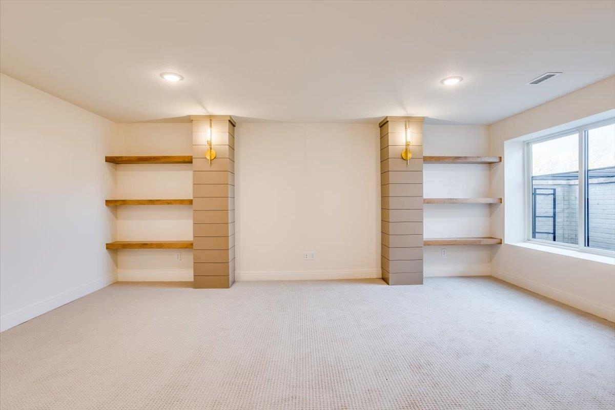 1118 W Lakeway Ct Property Photo 29