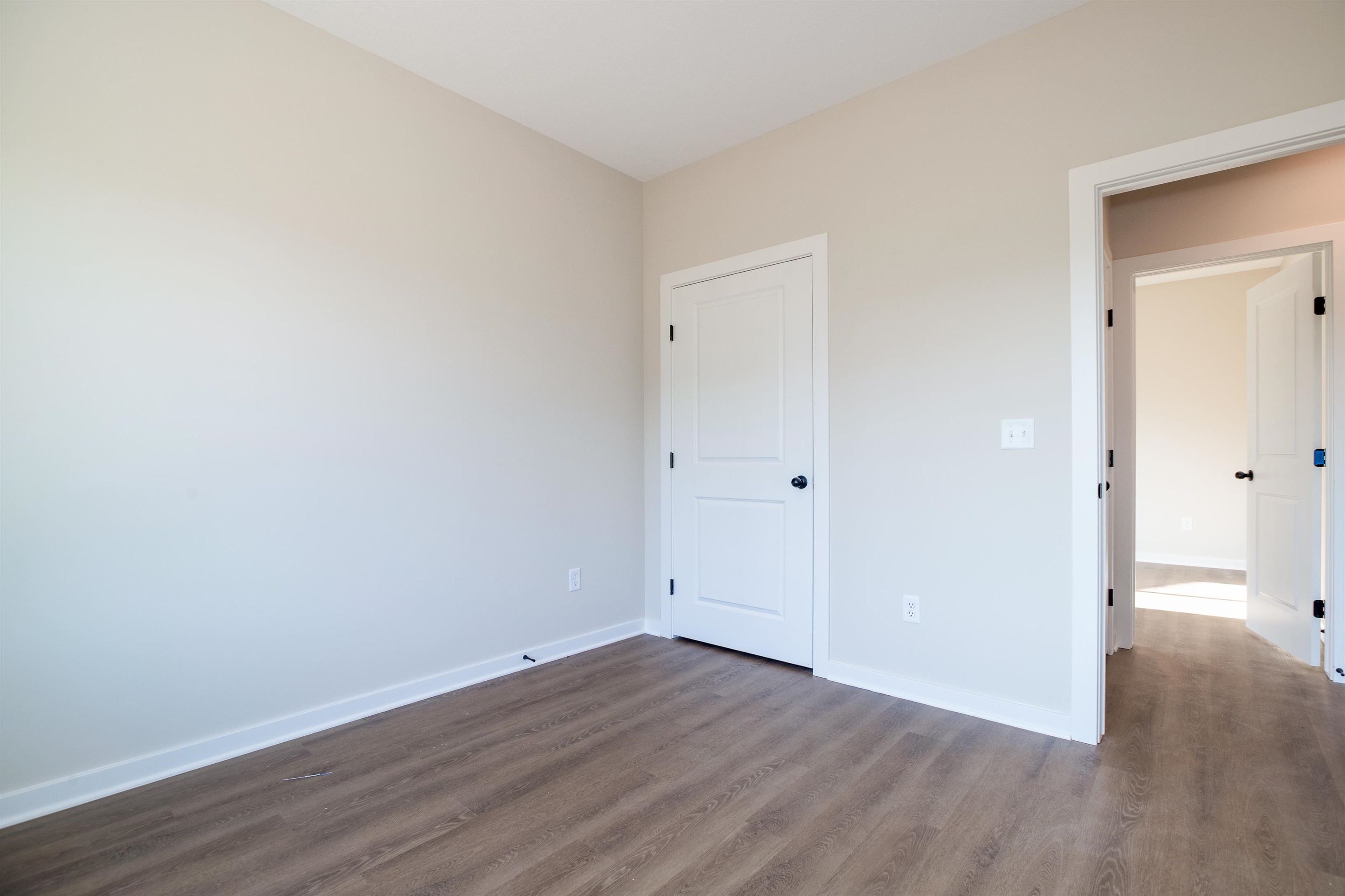 5420-5422 N Sandkey Ct Property Photo 25