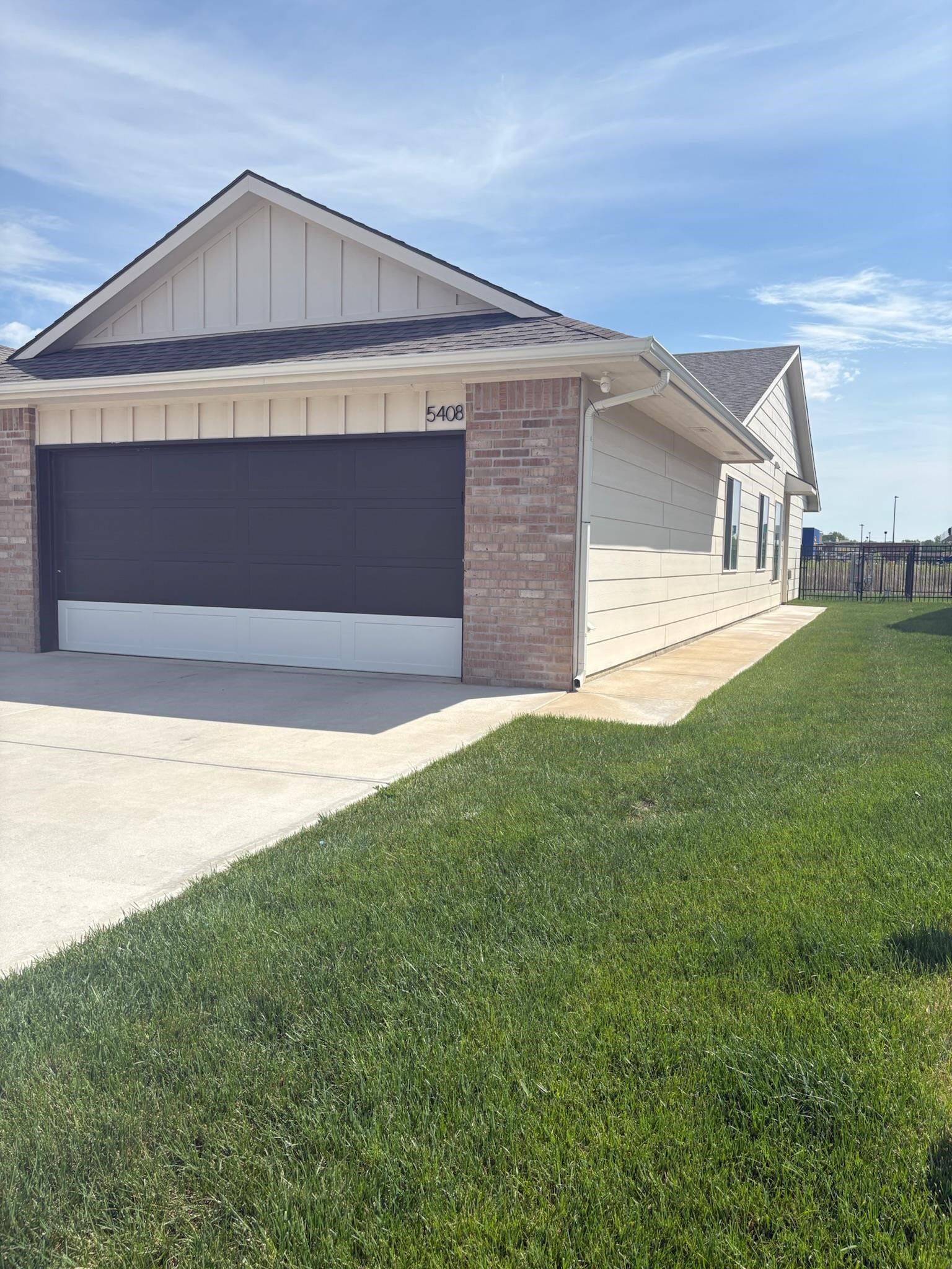 5416 N Sandkey Ct # 5418 Property Photo 3