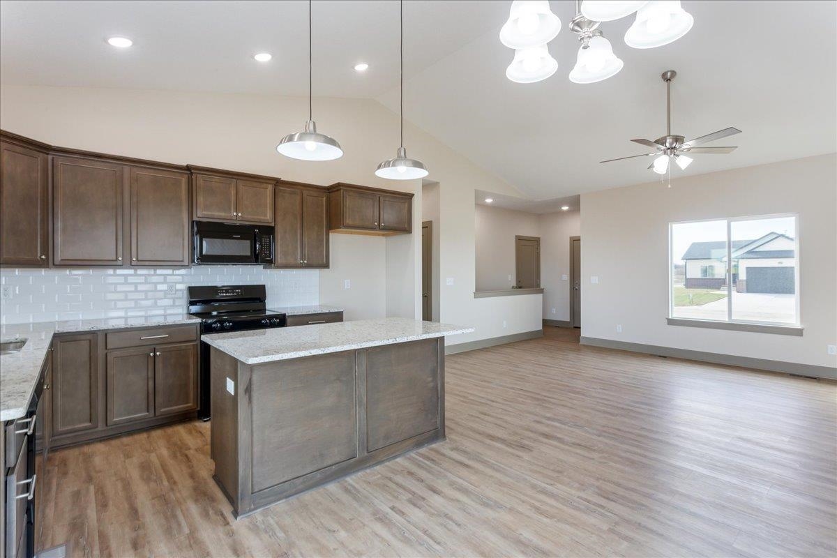 5127 E Toben Ct. Property Photo 8