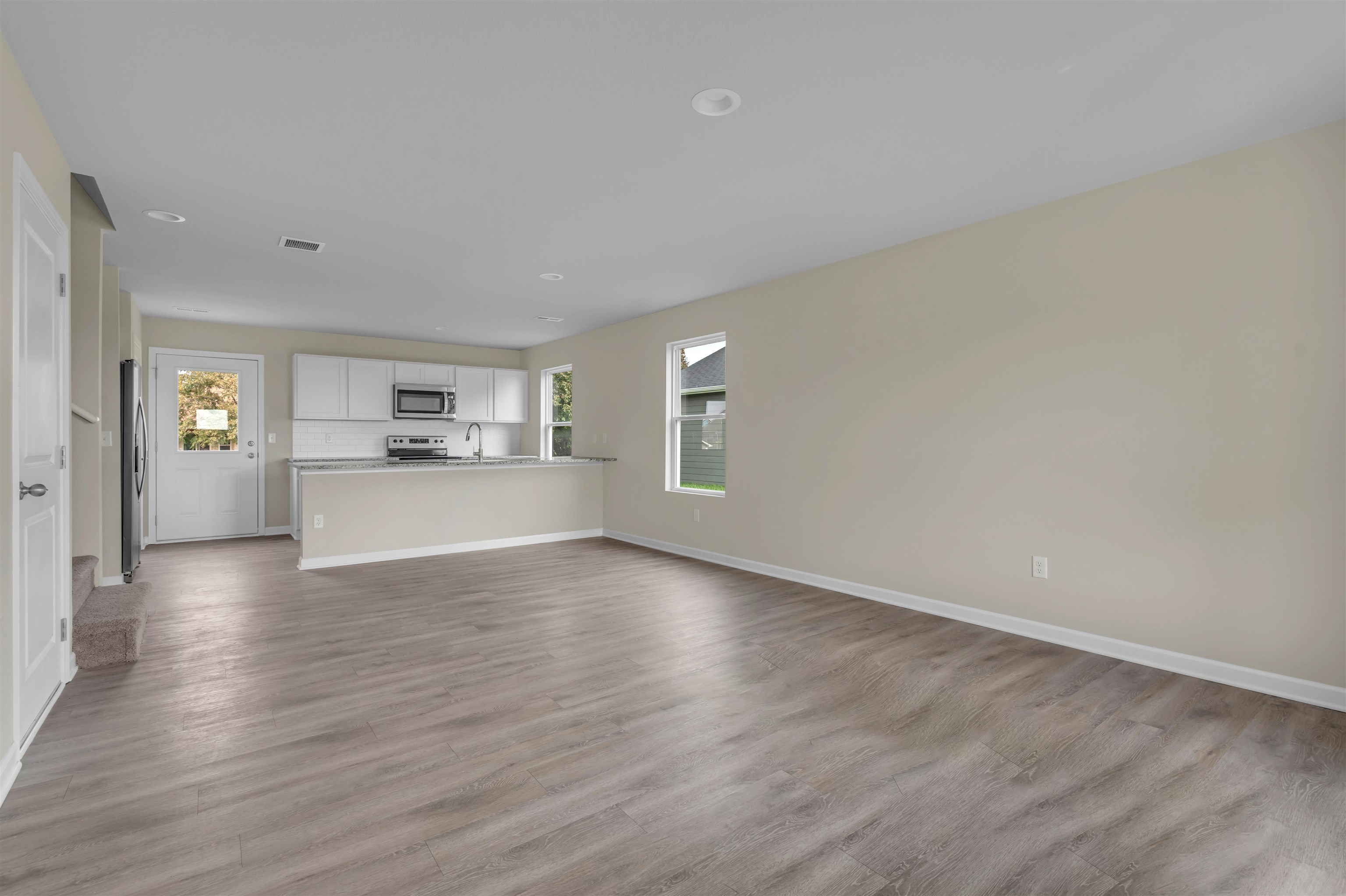 110 S Gatewood St Property Photo 3